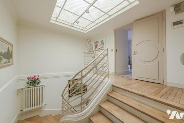 QUARTIER SAINT JAMES - SUPERBE HOTEL PARTICULIER DE 10 PIECES