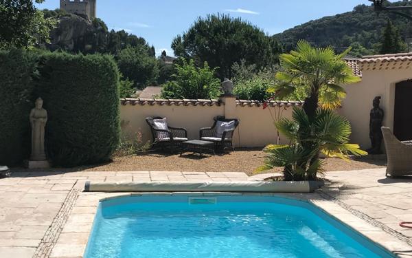 Maison à vendre    4 pièces • 243 m2 Vaison-la-Romaine