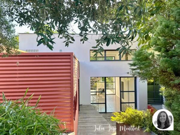 Rare à la vente – Propriété contemporaine avec accès direct au Cens