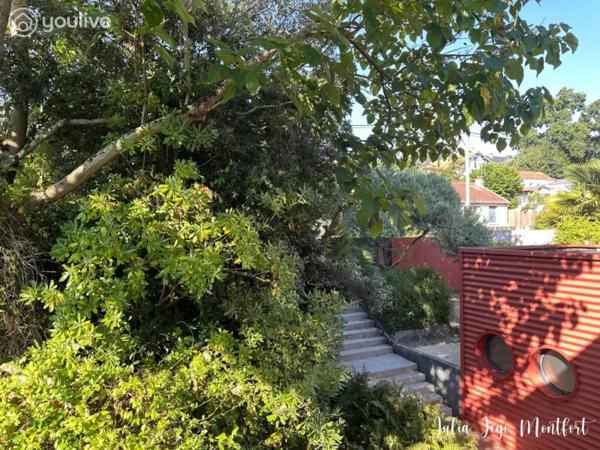 Rare à la vente – Propriété contemporaine avec accès direct au Cens