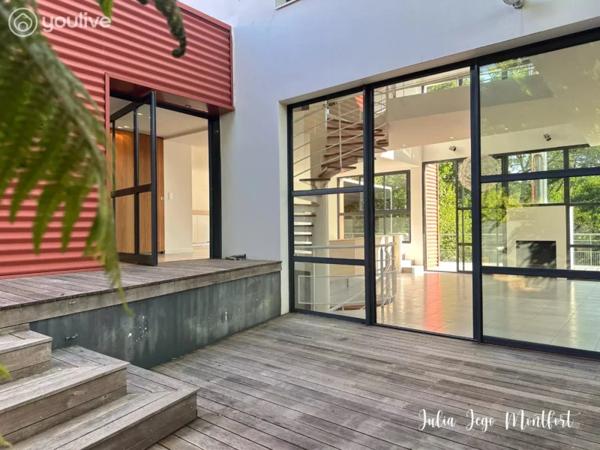 Rare à la vente – Propriété contemporaine avec accès direct au Cens
