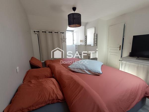 Concarneau  Appartement T4 duplex avec terrasse et cour, en plein centre de Concarneau hyper centre-ville