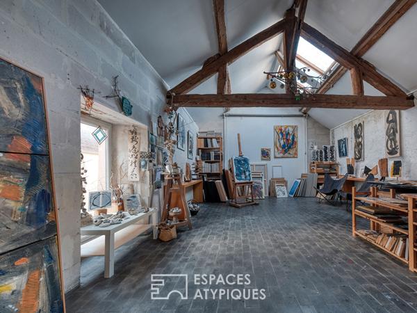 Maison de ville avec dépendances, atelier et jardin au coeur de Chilly-Mazarin