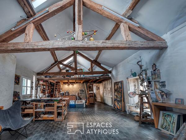 Maison de ville avec dépendances, atelier et jardin au coeur de Chilly-Mazarin