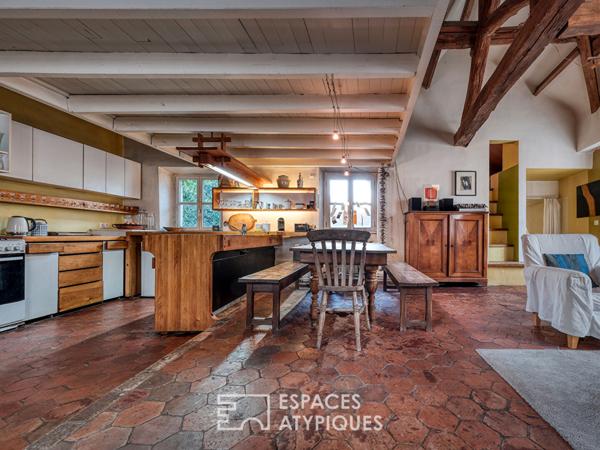 Maison de ville avec dépendances, atelier et jardin au coeur de Chilly-Mazarin