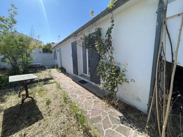 Authenticité, charme et potentiel – Maison 4 pièces Toutes les caractéristiques