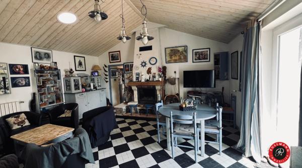 Authenticité, charme et potentiel – Maison 4 pièces Toutes les caractéristiques