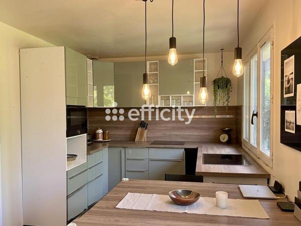 Maison
         7 pièces
        - 200 m² Exclusivité 335 000 € *