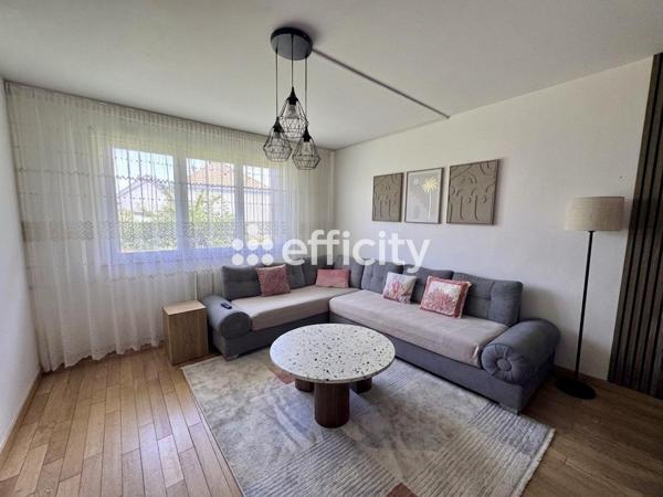 Maison
         7 pièces
        - 200 m² Exclusivité 335 000 € *