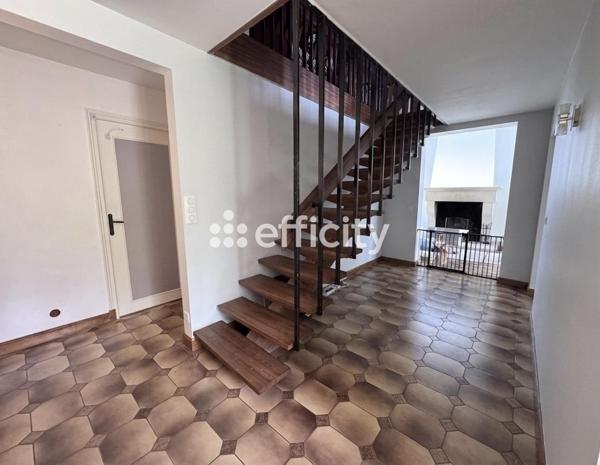 Maison
         7 pièces
        - 200 m² Exclusivité 335 000 € *