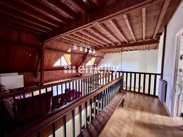 Maison
         7 pièces
        - 200 m² Exclusivité 335 000 € *