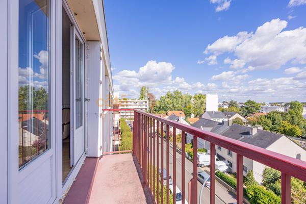 Vente
                Appartement60 m² - 3 Pièces -
                    NANTES (44300)