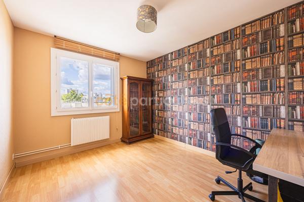 Vente
                Appartement60 m² - 3 Pièces -
                    NANTES (44300)