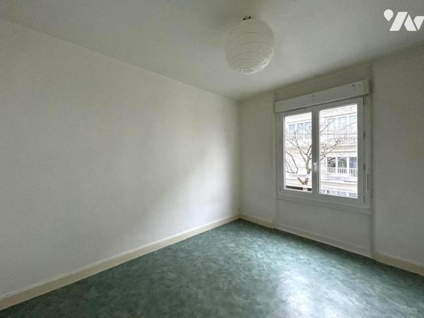 NANTES : A vendre Rue du Pin,  Appartement Type III, cave et parking