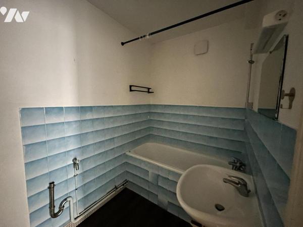 NANTES : A vendre Rue du Pin,  Appartement Type III, cave et parking