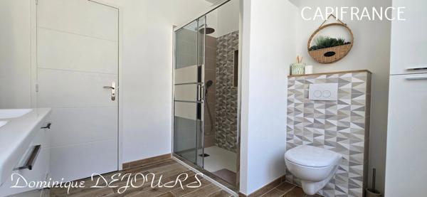 Exclusivité en Ardèche, grande maison familiale de 230m², terrain pour jardin et très belle terrrasse ensoleillée ainsi qu'un grand local commercial de 218m²