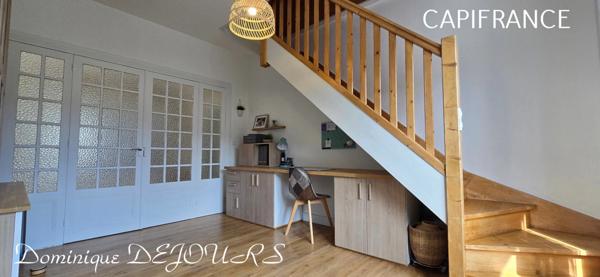 Exclusivité en Ardèche, grande maison familiale de 230m², terrain pour jardin et très belle terrrasse ensoleillée ainsi qu'un grand local commercial de 218m²