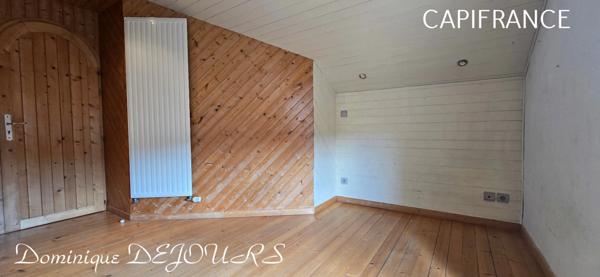 Exclusivité en Ardèche, grande maison familiale de 230m², terrain pour jardin et très belle terrrasse ensoleillée ainsi qu'un grand local commercial de 218m²