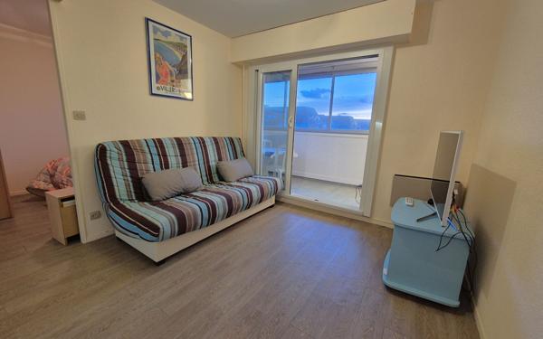 Appartement à vendre    2 pièces • 2 327 m2 Villers-sur-Mer