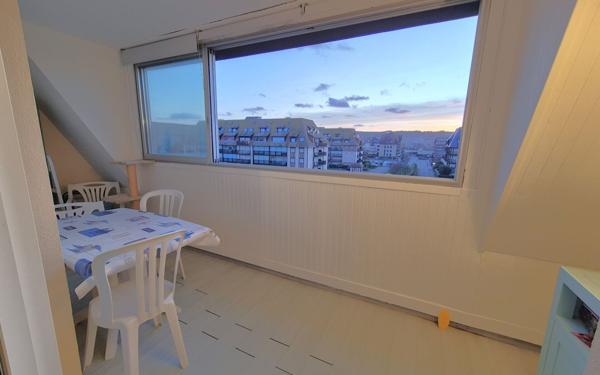 Appartement à vendre    2 pièces • 2 327 m2 Villers-sur-Mer