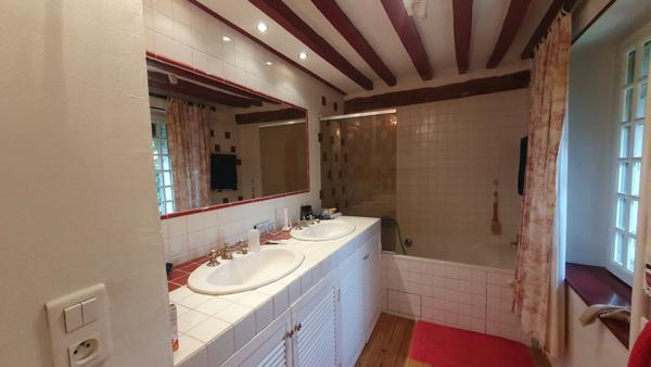 Maison à vendre 7 pièces 220 m² avec 5 chambres, proche de CREPY EN VALOIS (60)