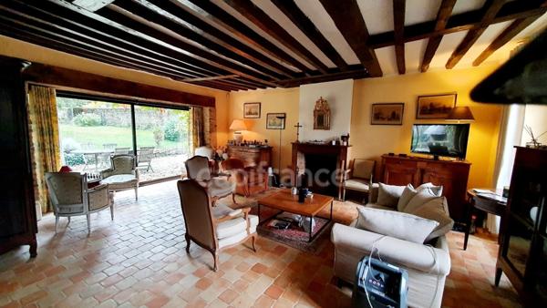 Maison à vendre 7 pièces 220 m² avec 5 chambres, proche de CREPY EN VALOIS (60)