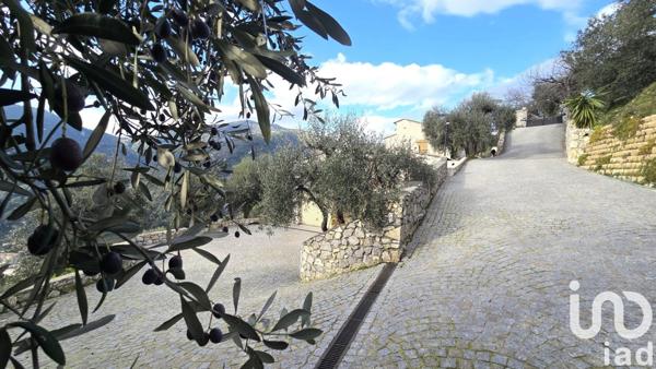 Maison traditionnelle 5 pièces de 140 m² à Drap (06340)