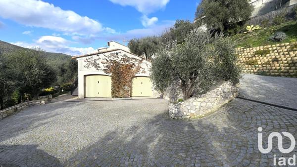 Maison traditionnelle 5 pièces de 140 m² à Drap (06340)