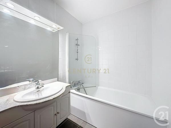 Appartement F4 à vendre  4 pièces - 80,87 m2 NOISY LE GRAND - 93