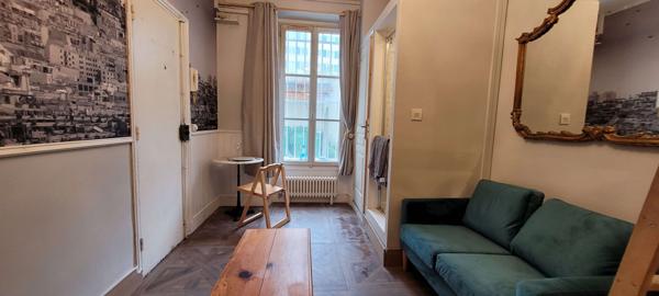 Paris (75018) BEAU STUDIO 14 M2 PARIS 18EME