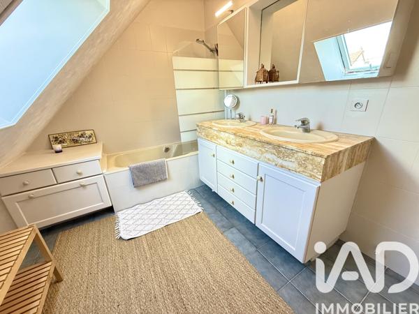 Maison à vendre 7 pièces 150 m² Sainte-Geneviève-des-Bois