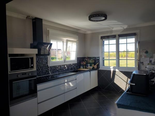 A proximité de l'aigle Maison 4 chambres sans travaux sur sous-sol
