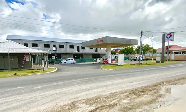 Morne-à-l'Eau (97111) En exclusivité !! Locaux neufs situés en façade de la RN5 entre Moule et Morne à l'Eau