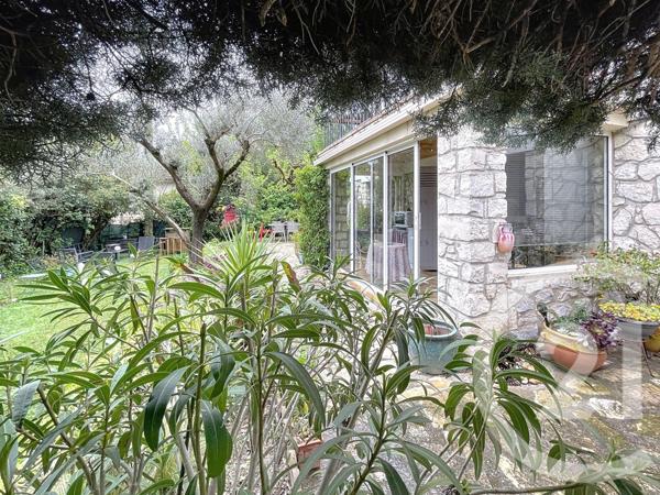 Maison à vendre  5 pièces - 110 m2 VILLENEUVE LES AVIGNON - 30