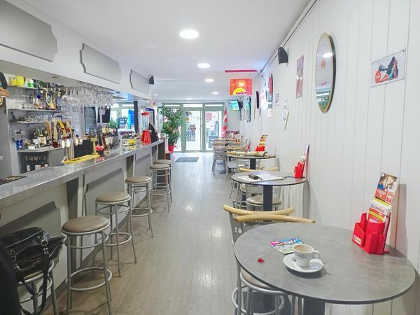 Vente bar (Mur + Fond) et T5  St Astier - Dordogne