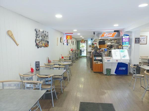 Vente bar (Mur + Fond) et T5  St Astier - Dordogne