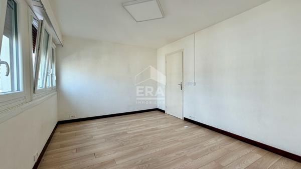 STUDIO 31M² À JUVISY-SUR-ORGE, AU PIED DU RER AVEC PARKING