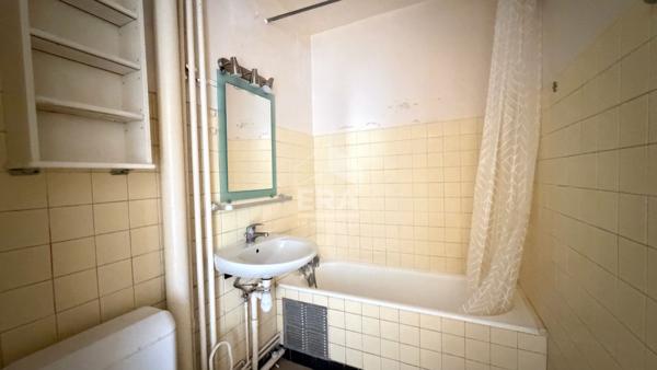 STUDIO 31M² À JUVISY-SUR-ORGE, AU PIED DU RER AVEC PARKING