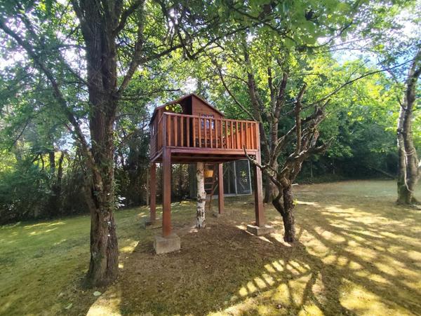 MAISON CONTEMPORAINE - EXCELLENT ETAT GENERAL -