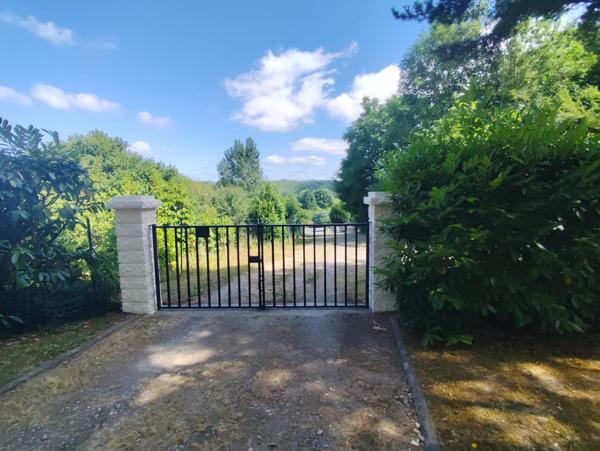 MAISON CONTEMPORAINE - EXCELLENT ETAT GENERAL -