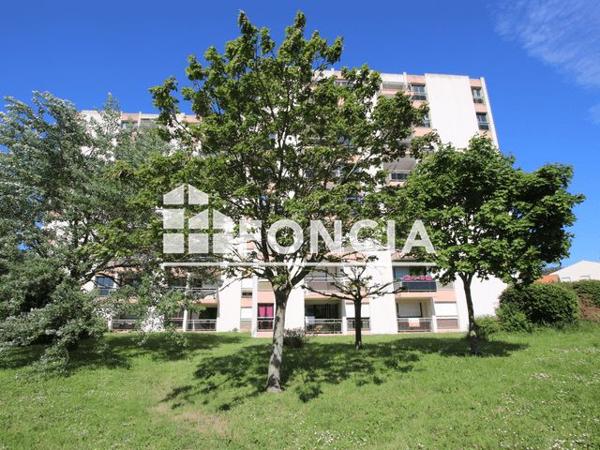 À vendre Appartement 2 pièces 79 m² - La Rochelle 17000