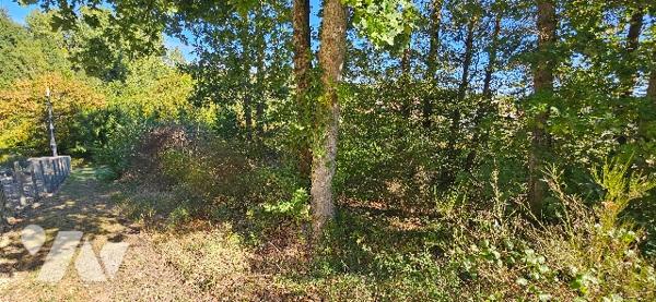TERRAIN A BÂTIR – 1262 m²