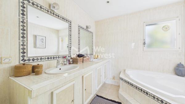 Maison de 162m² sur 865m² de terrain avec piscine