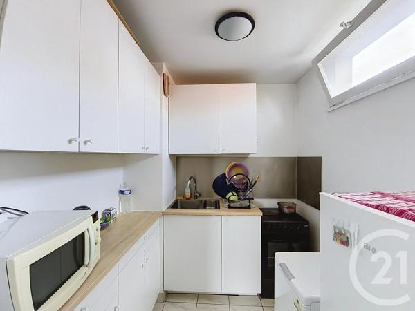 Appartement F2 à vendre  2 pièces - 39,20 m 2   ST DENIS  - 93