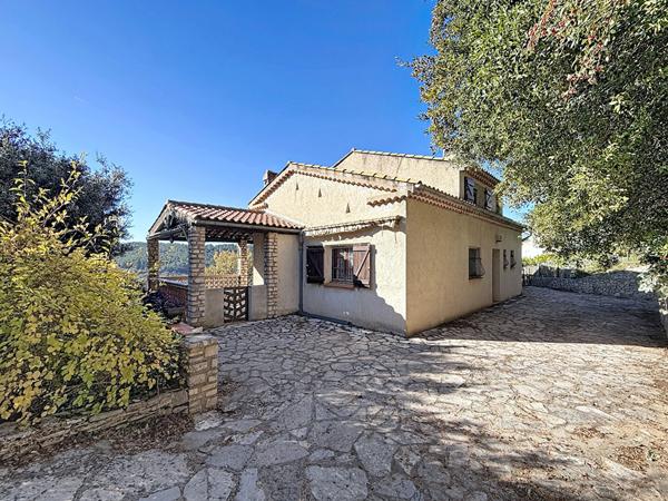 En exclusivité A VENDRE ! Maison sur TARADEAU de 96m² - 3 chambres - PROCHE DU VILLAGE - VUE