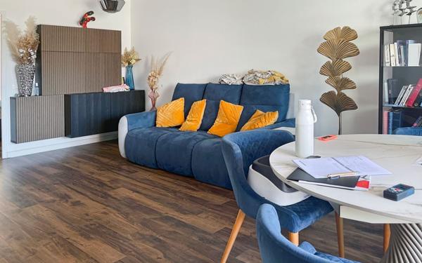 Appartement à vendre    3 pièces • 60 m2 Hyères