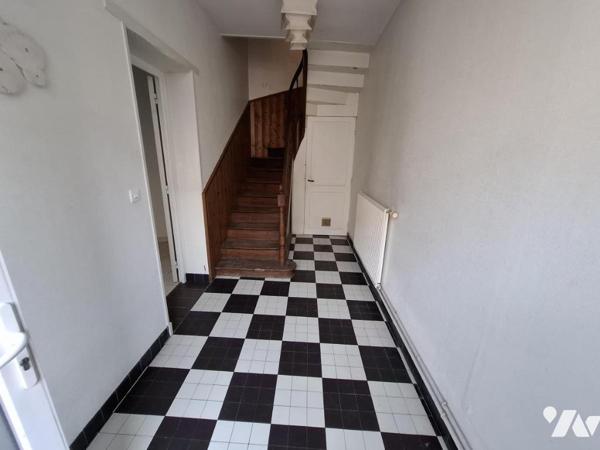 2 maisons de ville à PONS, un T3 libre et un T4 loué - rentabilité possible 8% 