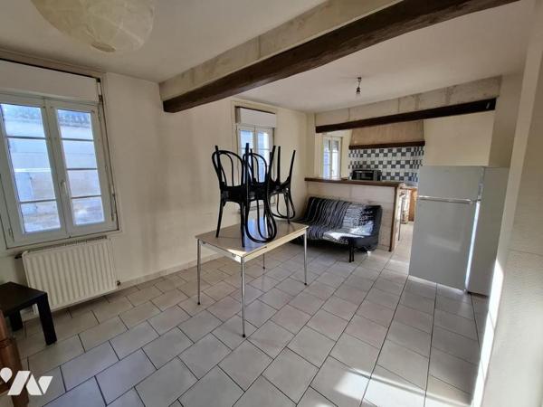 2 maisons de ville à PONS, un T3 libre et un T4 loué - rentabilité possible 8% 