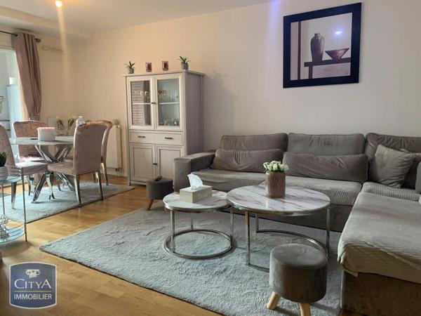 Appartement à louer 2 pièces 52.4m² Chartres (28000)