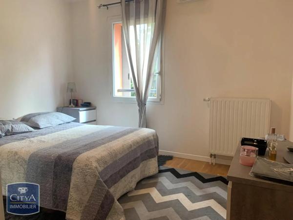 Appartement à louer 2 pièces 52.4m² Chartres (28000)